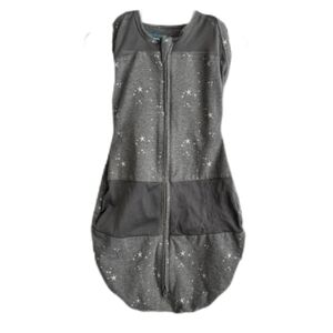 Happiest Baby Sleepea Swaddle in Gray With Star Print 4-6 Months